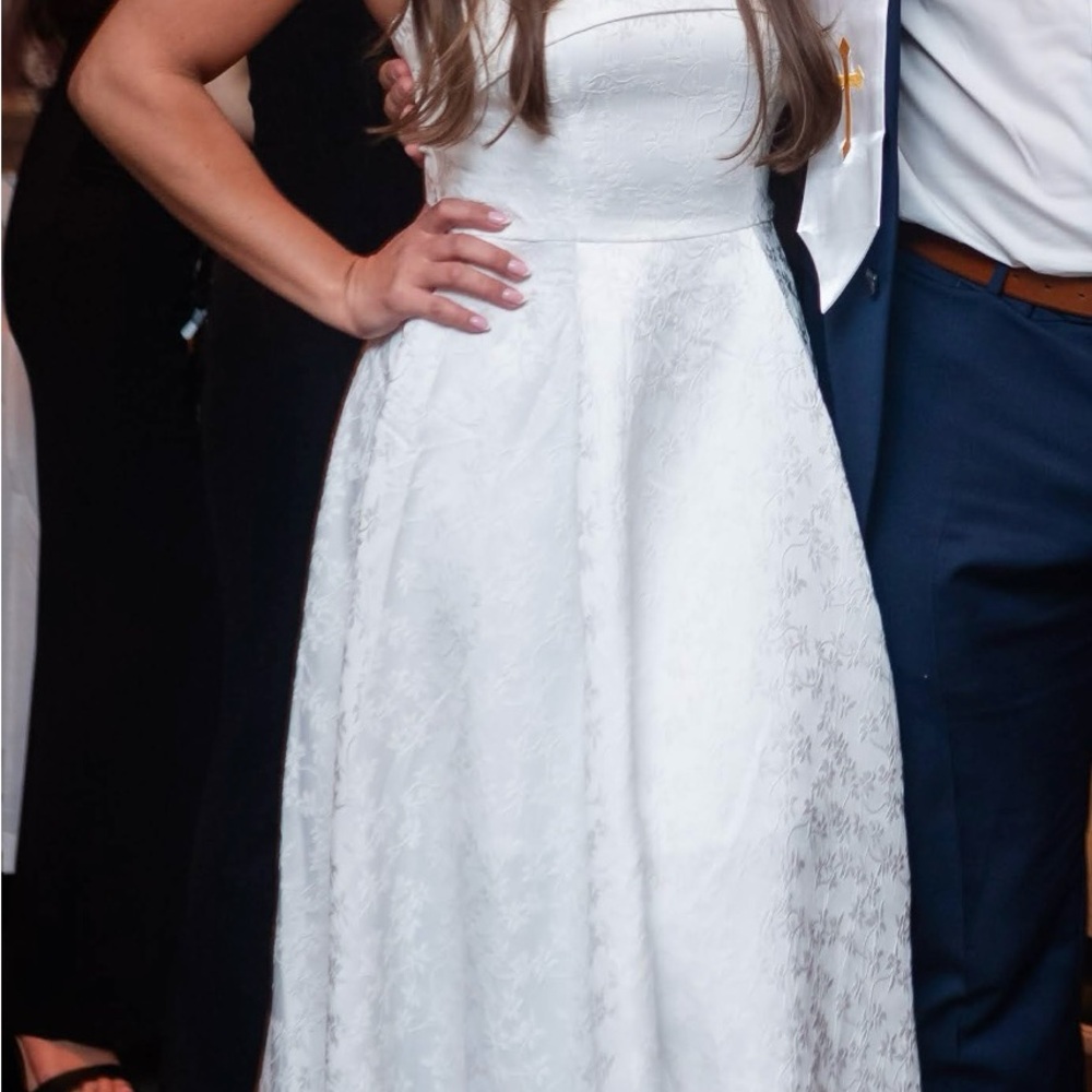 Elegant White Lace Dress